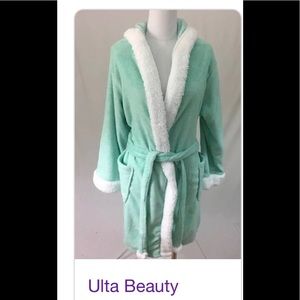 Ultra Beauty Robe